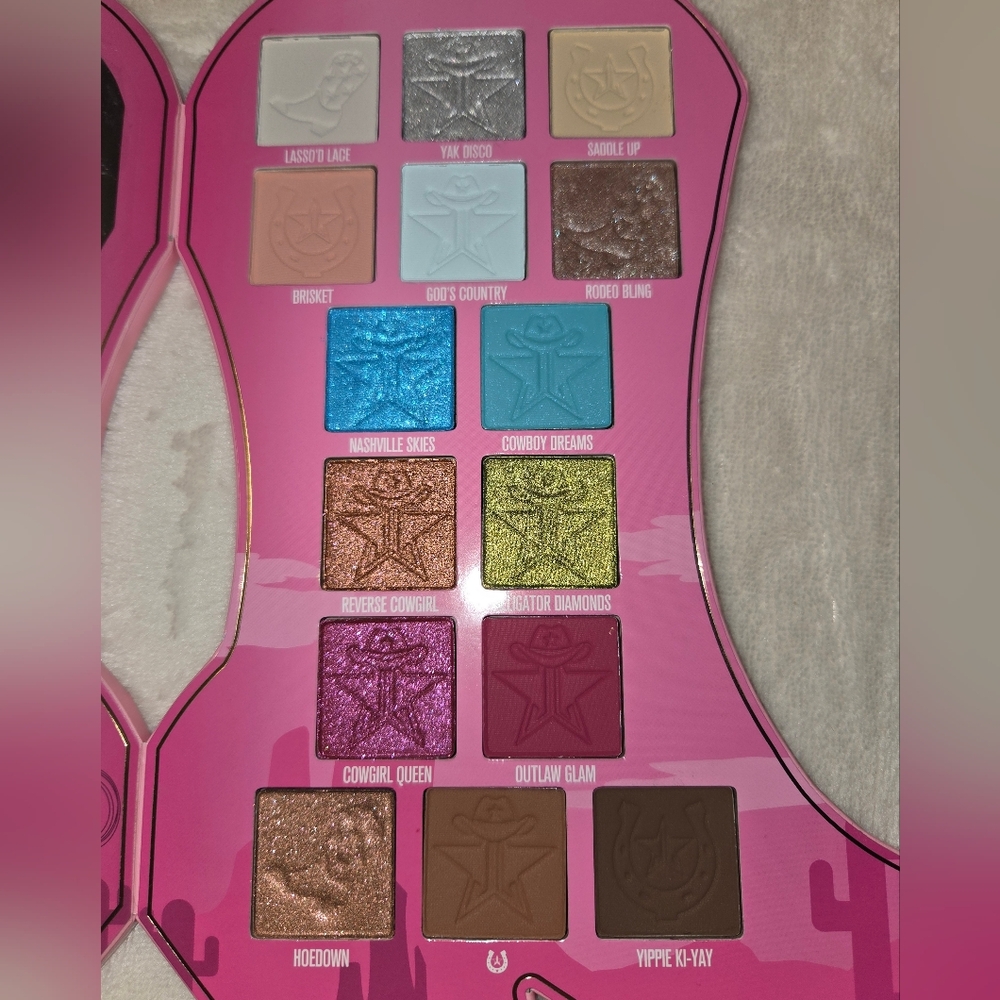 Jeffree Star Cosmetics Cowgirl Queen Artistry Palette. - Picture 10 of 10